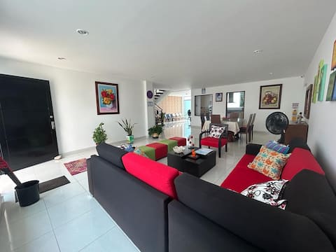 Successful Airbnb property: A home with charm, relax! in Anapoima