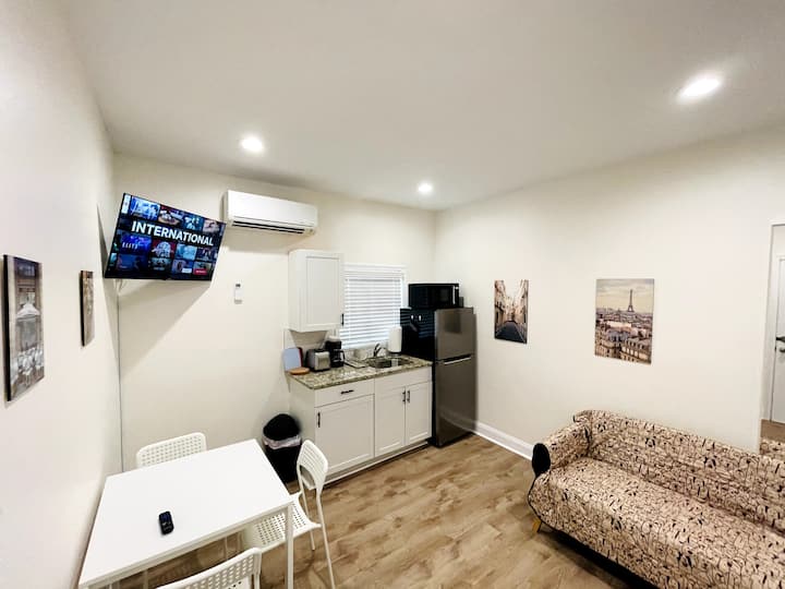 Cozy 1 Bd Apt. Central Location - Richmond, VA