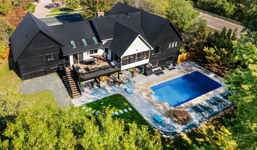 Magical Lake Home 9 mins to MOA and MSP Airport