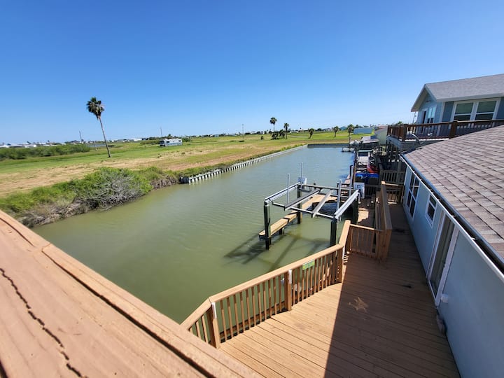 Sunrise Breeze 2 Houses for Rent in Rockport, Texas, United States