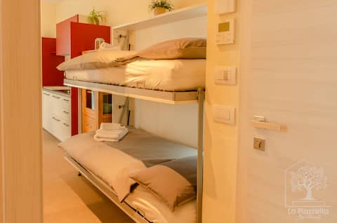 Top performing Airbnb: La Piazzetta Apartments: Gelsomino Apartment in Sirmione