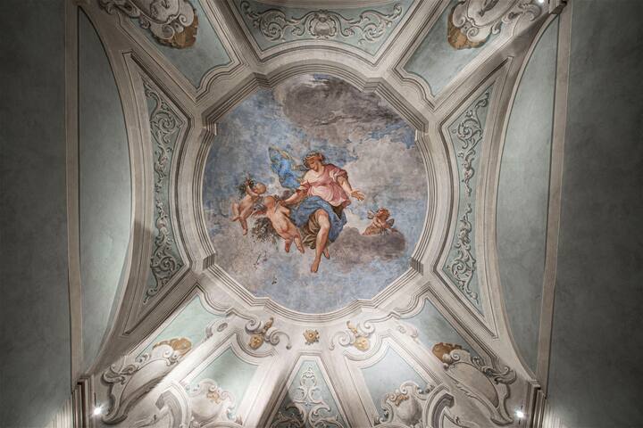 Stay in a Prestigious Landmark in Florence gallery image 5