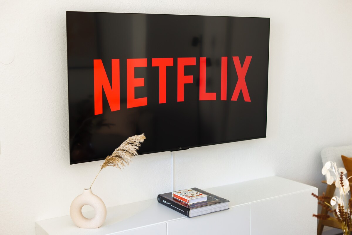 Popular Airbnb listing: 2BR | Luxury Apartment | In the Heart of the City in Wattenscheid