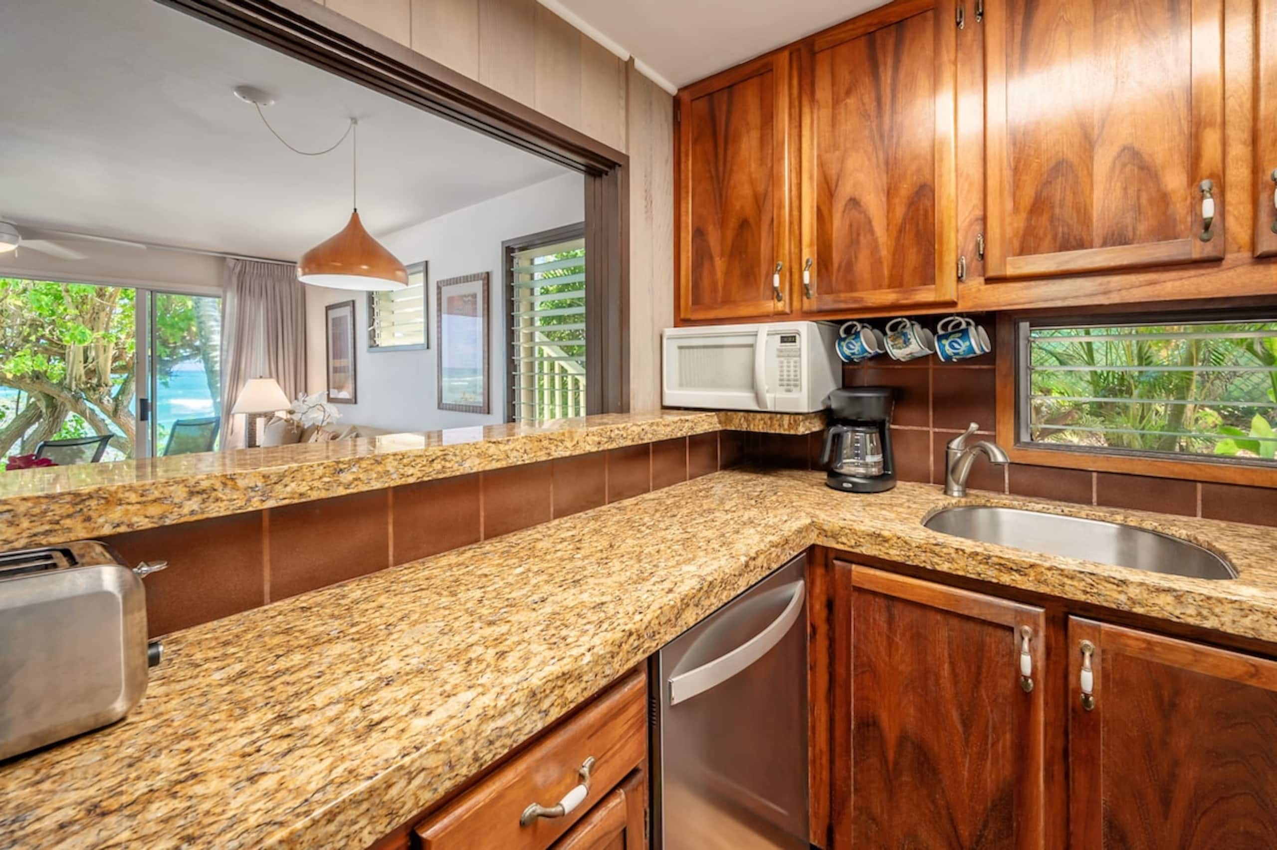 Kapaa Sands 1 - Oceanfront - Photo 5