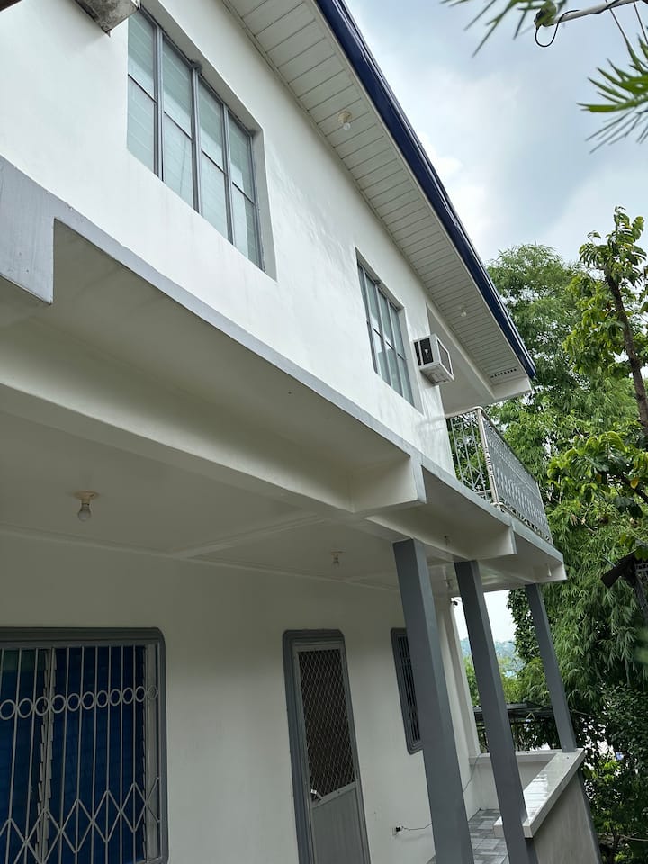 Caloocan Bulacan Family Home with 2BR, A/C , Wifi Houses for Rent in Caloocan, Metro Manila