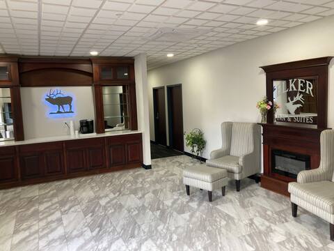 Room 213 - King Suite