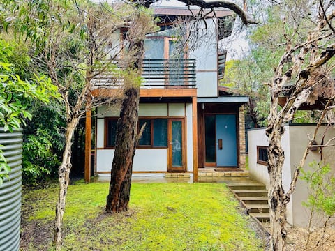 Architect designed beach house | linen provided