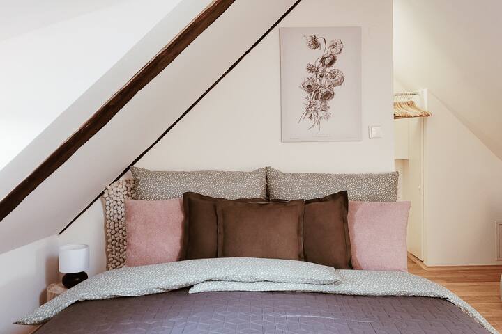 RCB8: Loft View – Bridge & Castle gallery image 4