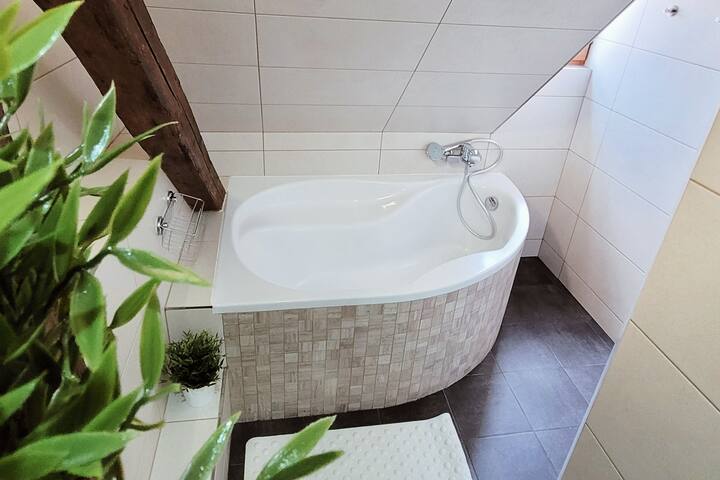 RCB8: Loft View – Bridge & Castle gallery image 5