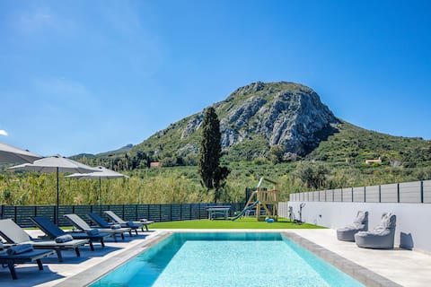 Del Sur Luxury Villa, Heated Pool & Utter Privacy