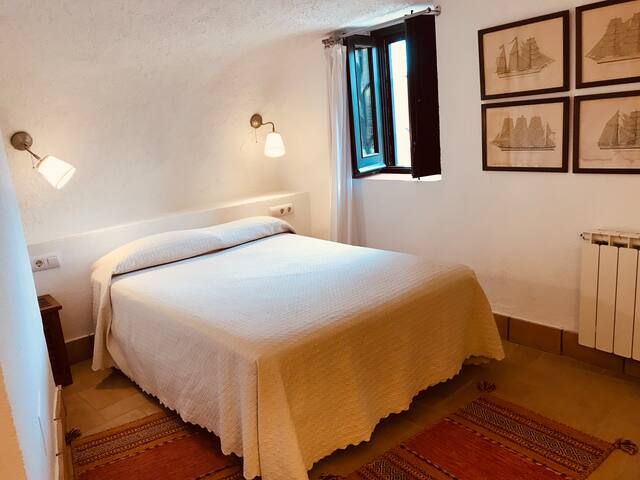 Casa rural “masía” con piscina gallery image 5