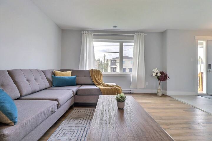 Beautiful Home in Moncton North! gallery image 4