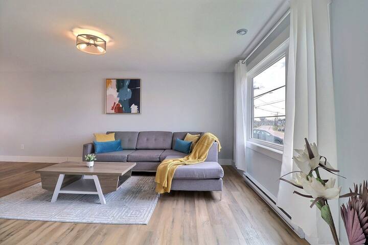 Beautiful Home in Moncton North! gallery image 3