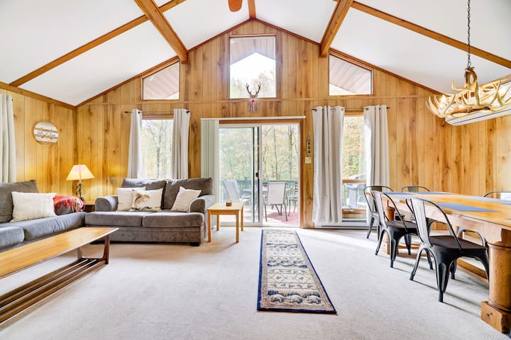 Vaulted ceilings, lots of glass and sunshine- time to unwind and relax