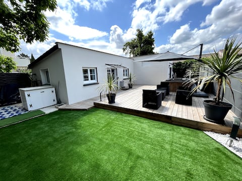 Charming house with spa and large garden