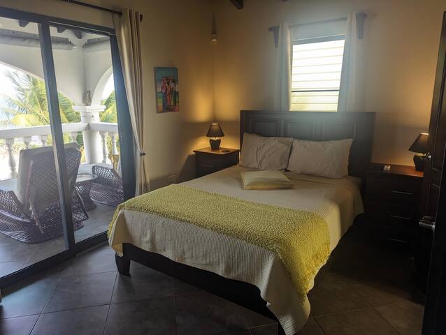 The White House in Placencia gallery image 4