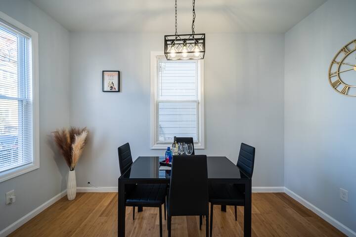 Luxury 6 Bedroom Home Near NYC & EWR Airport! gallery image 5