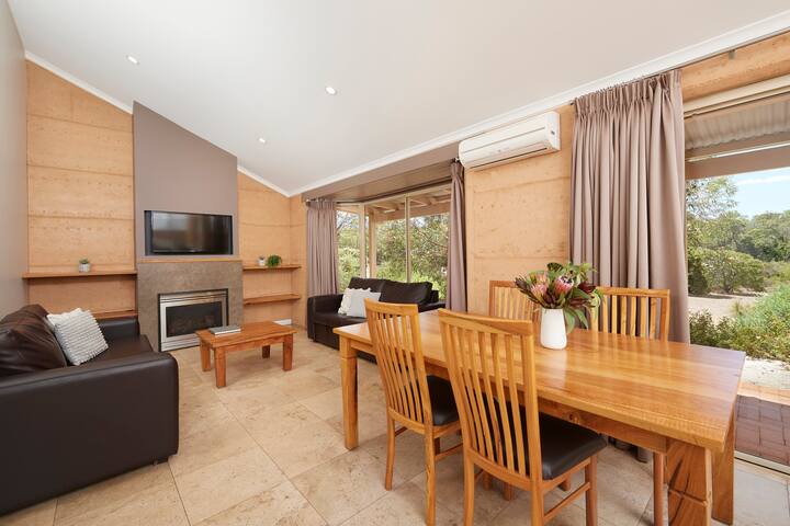 Two Bedroom Queen Chalet gallery image 5