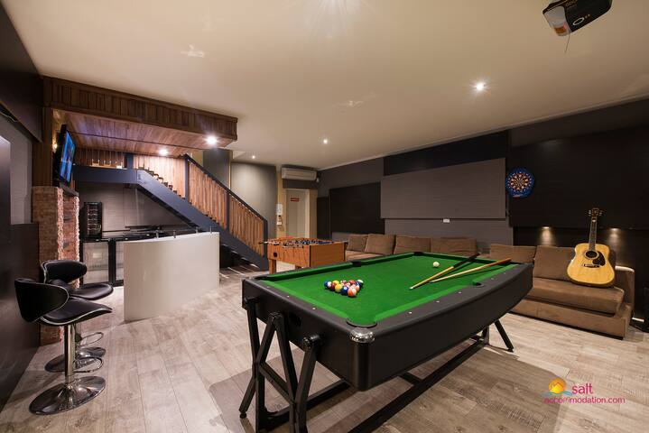 Shangri-La Hot Springs & Beach 2mins gallery image 4