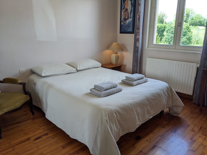 חדר שינה זוגי בקומת הקרקע