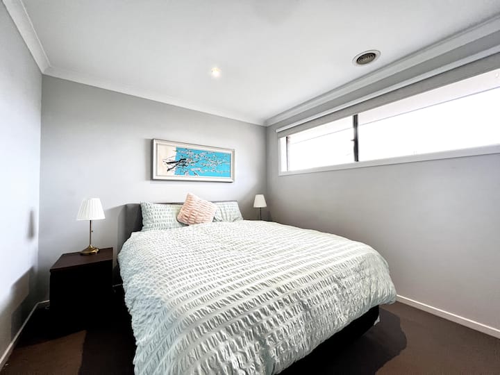 Five Bedrooms Double Story House22 - Point Cook