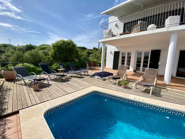 Bini Moxonia pool, large garden, sea views. gallery image 4