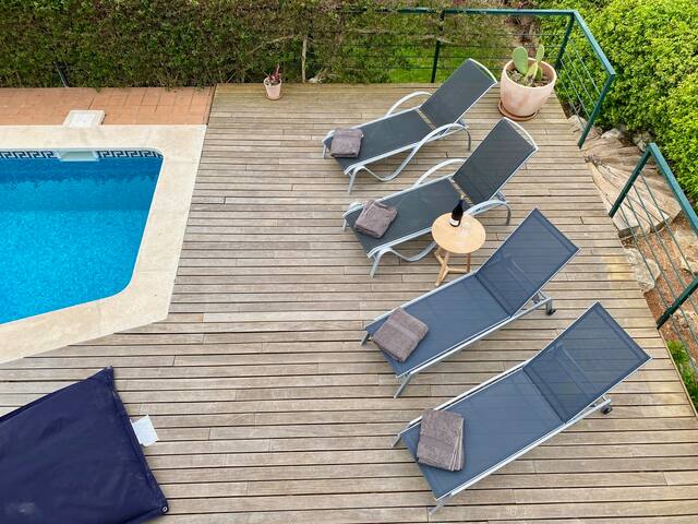 Bini Moxonia pool, large garden, sea views. gallery image 5