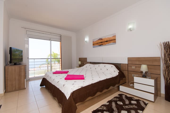 Chumba cha kwanza cha kulala