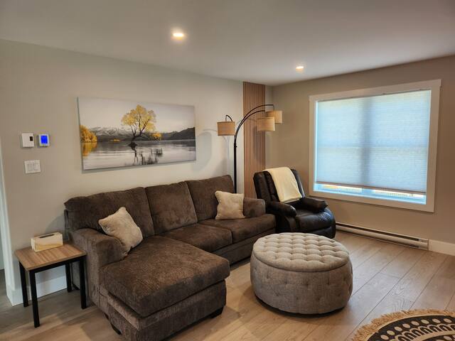 Relax in “High Tide” 2 bdrm gallery image 2