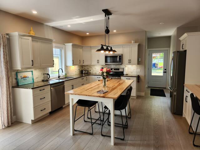 Relax in our “Low Tide” gallery image 4