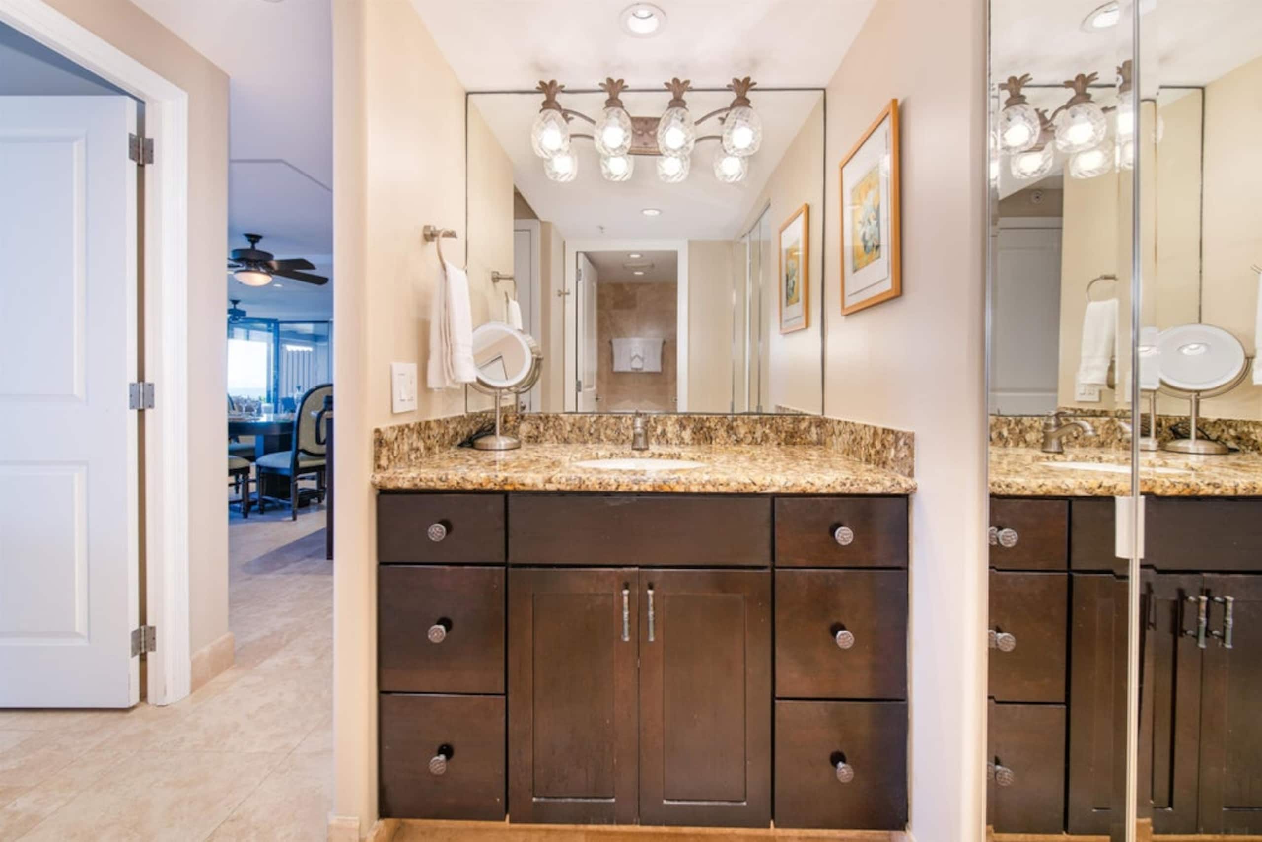 Mahana at Kaanapali- Beachfront Walkout Jewel - Image 14