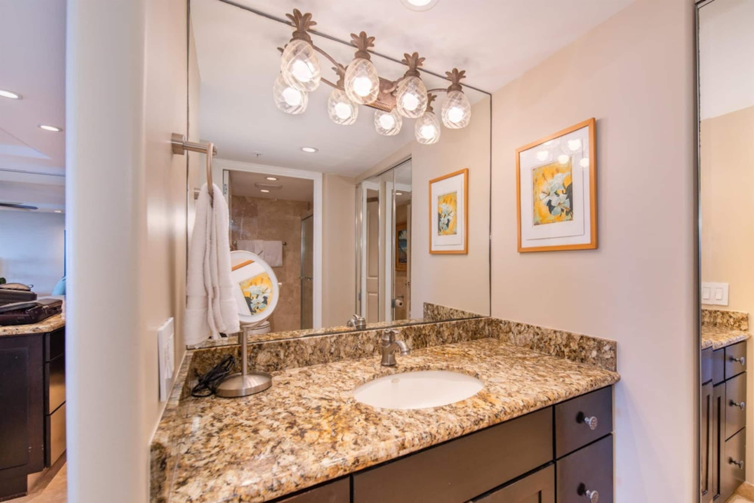Mahana at Kaanapali- Beachfront Walkout Jewel - Image 12