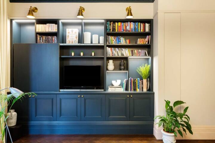 Chic Comfort in Earls Court gallery image 4