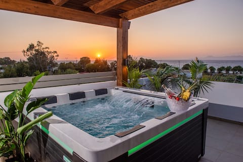 Private Sea view Hot Jacuzzi beach & pool