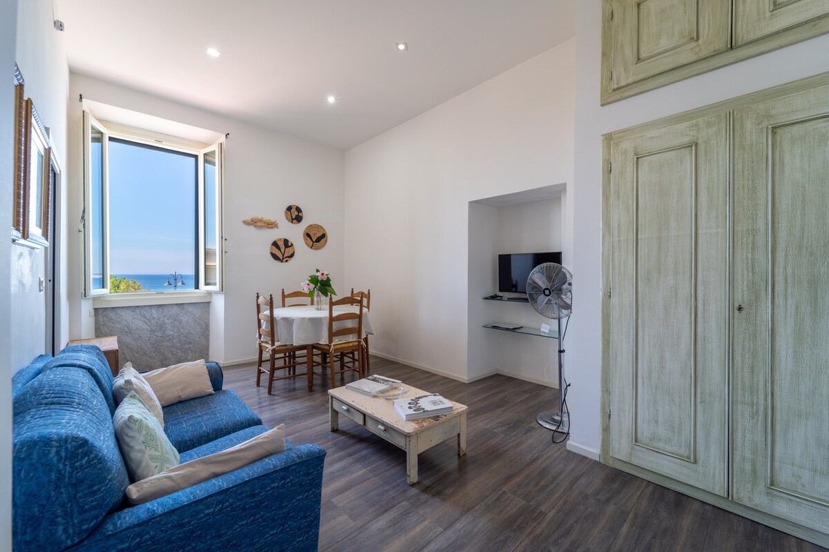 Top performing Airbnb: Waterfront Marghe in Alghero