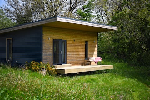 Heart of Oak Cabin (May-Oct)