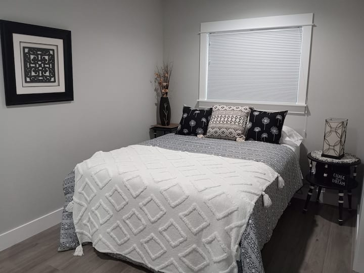 Spálňa č.3
s manželskou posteľou