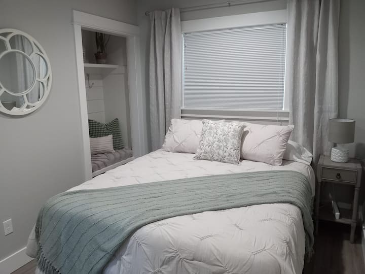 Spálňa # 2
Menšia manželská posteľ