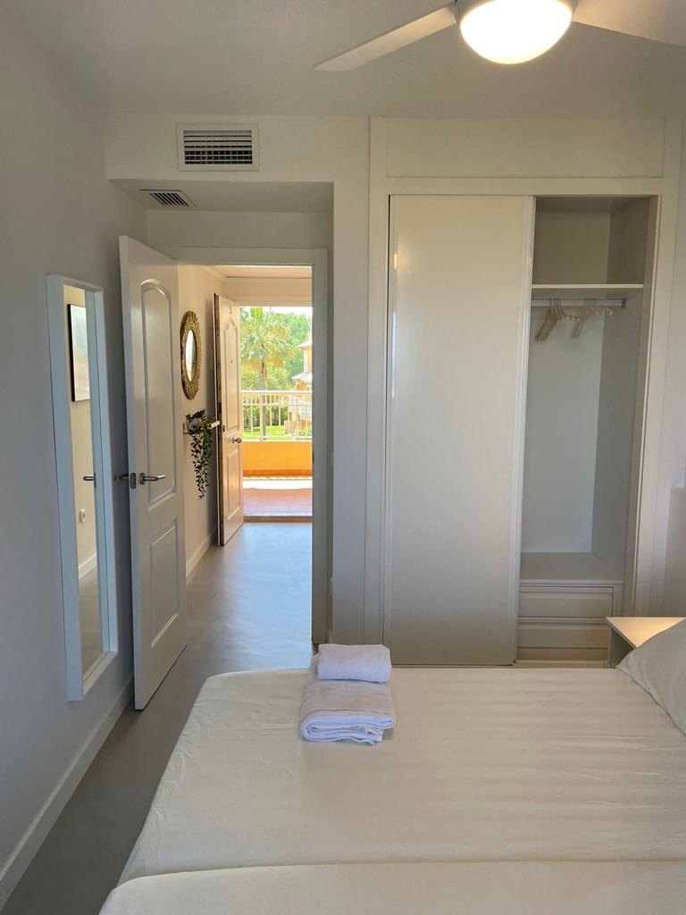 Soba 1.- Pogled na ulaz iz sobe 1