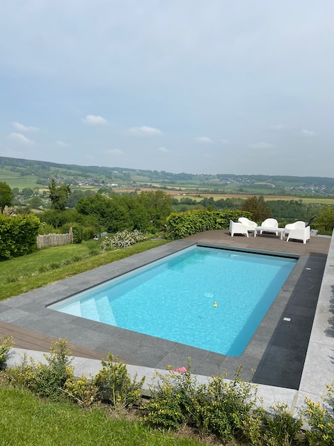 3 bedrooms with pool