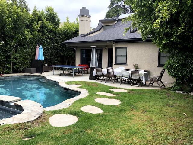 Santa Monica Home gallery image 3