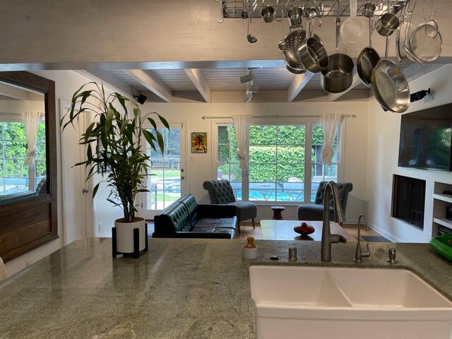 Santa Monica Home gallery image 5