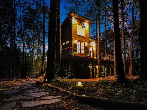 Gigi's Treehouse Hot Tub/Firepit