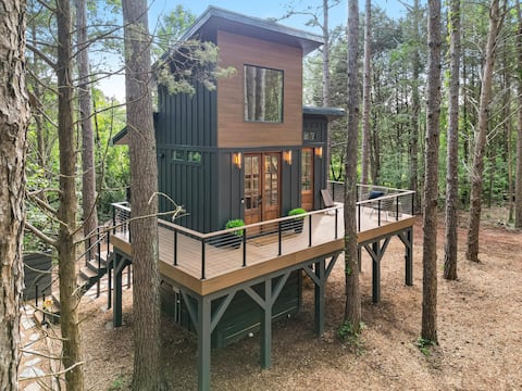 Gigi's Treehouse Hot Tub/Firepit