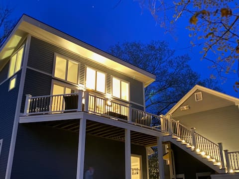 Blue Door Carriage House