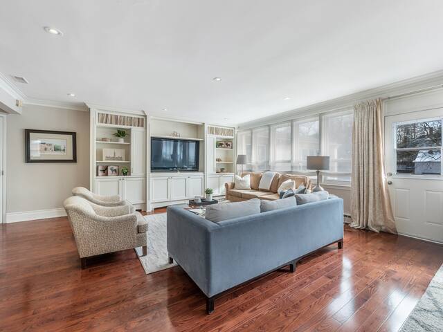 Directorial Suite in Forest Hill gallery image 3