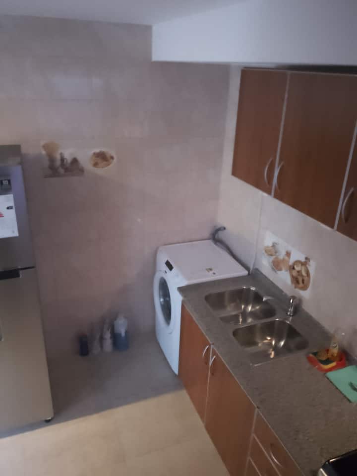 Habitación privada en departamento en Floresta