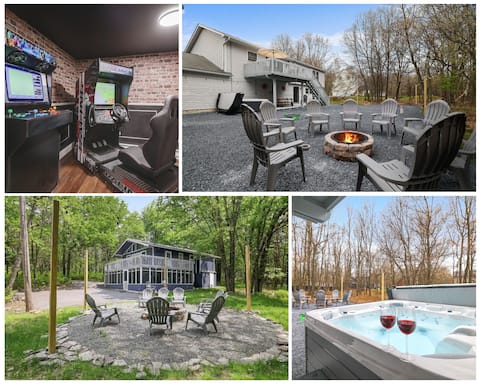 Two House Haven~Sleeps30~2 HotTubs~Pool~speakeasy