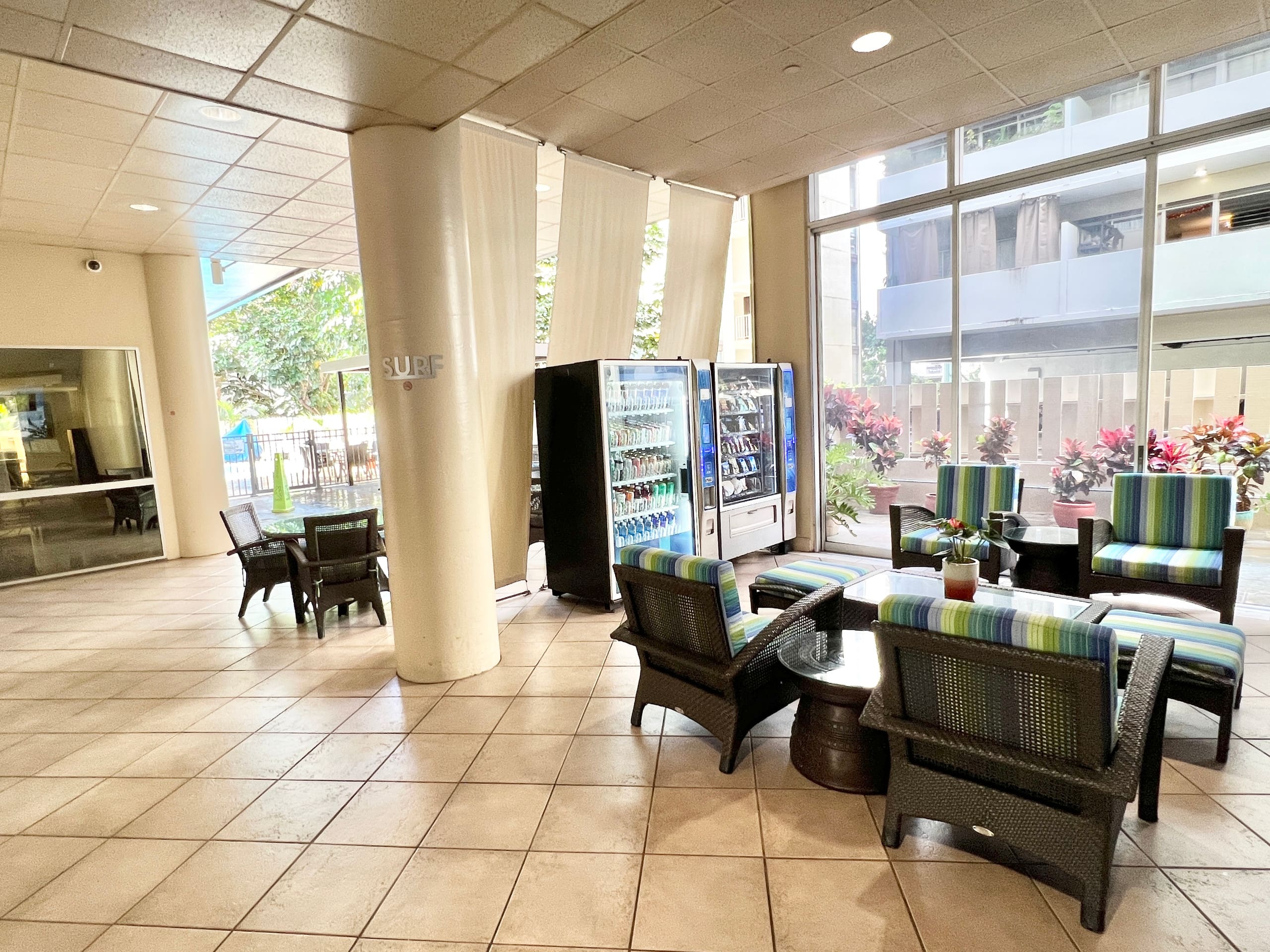 Condo in Honolulu · ★4.76 · Studio · 2 beds · 1 bath - Image 25