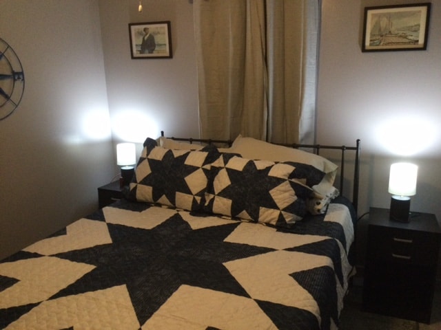 Spavaća soba br. 1, bračni krevet (širine 150-179 cm), čvrsti